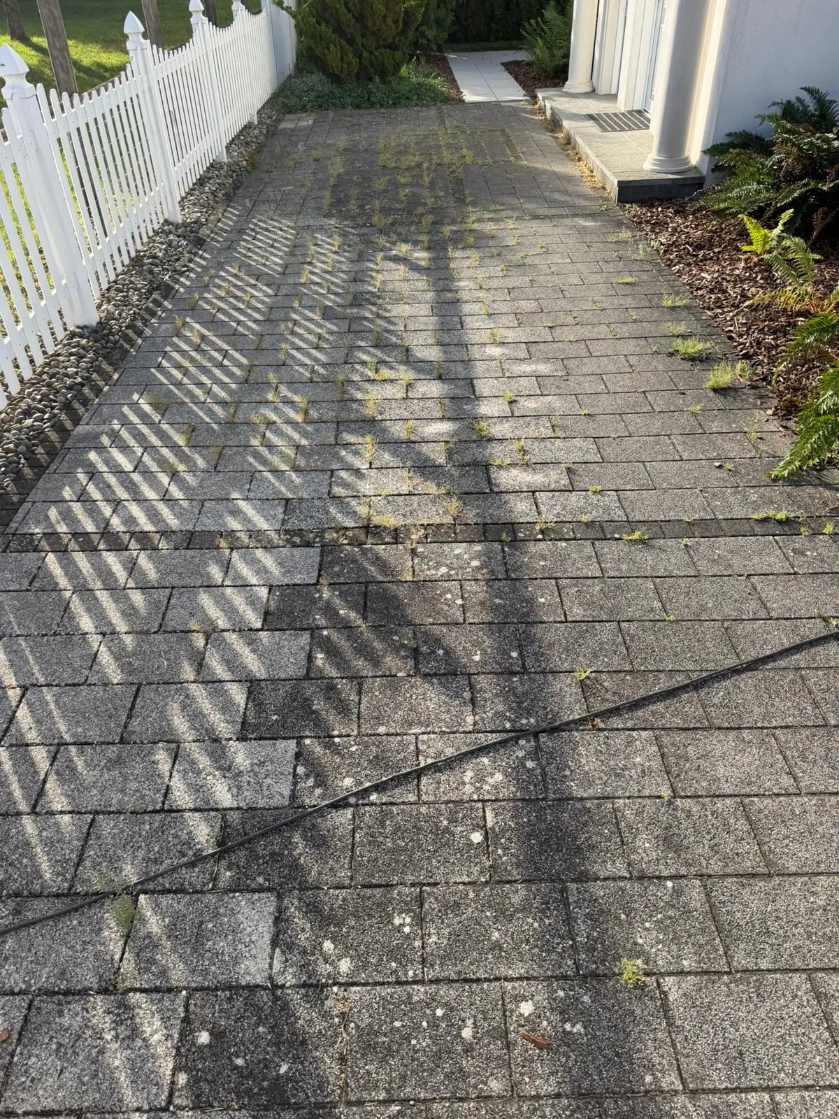 Terrasse vor der Reinigung – Arbon